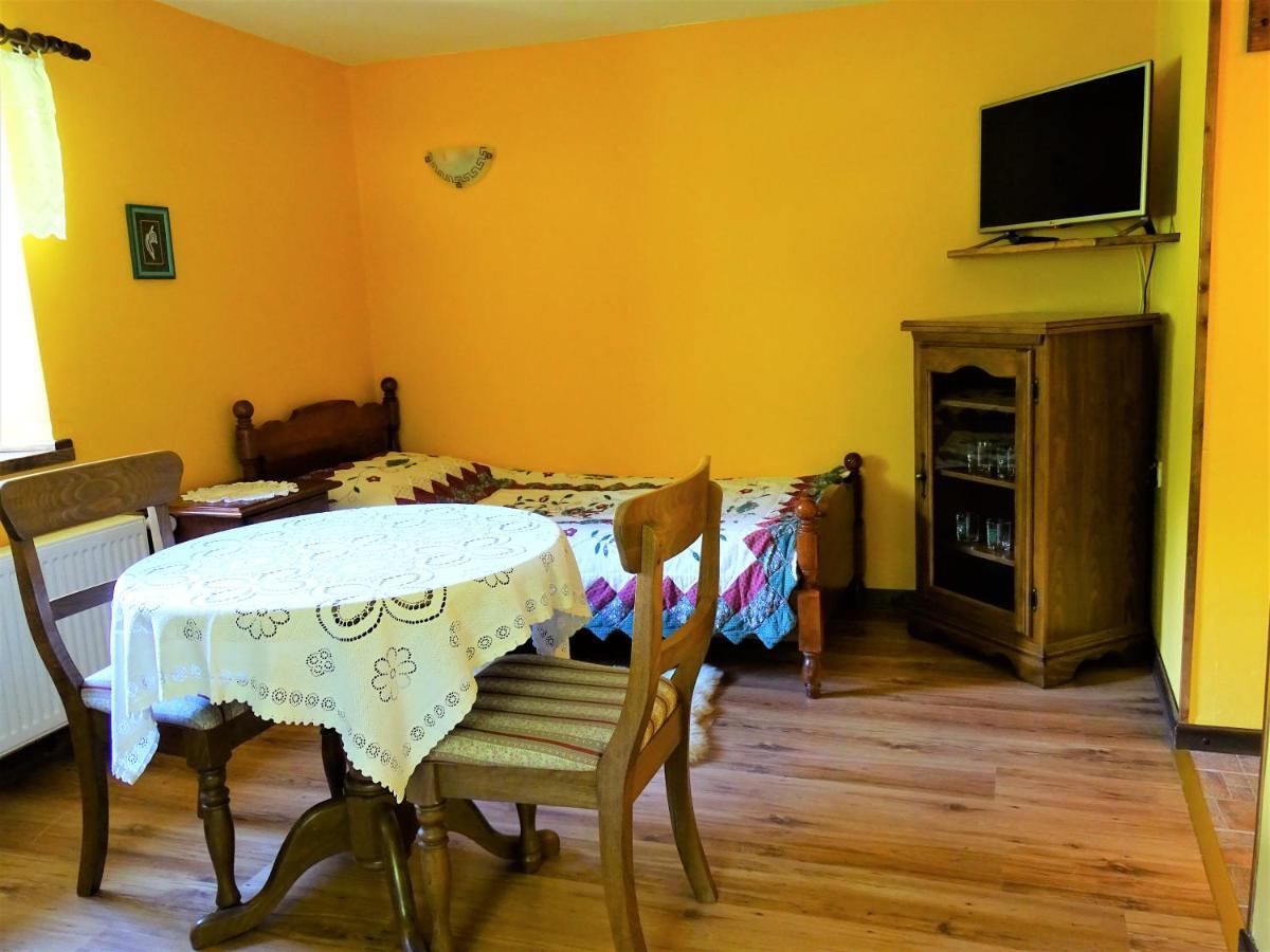 Apartmaji Pr-Gujlu Sela Nad Podmelcem 5220 Tolmin Podmelec エクステリア 写真